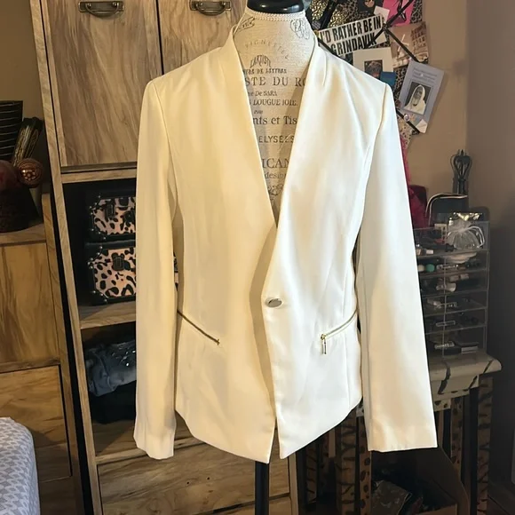 Roz & Ali Cream & Gold Blazer - 12 - Picture 1 of 6